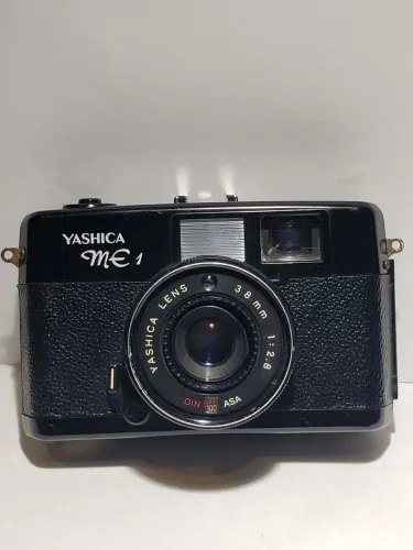 Câmera fotográfica analógica yashica me 1