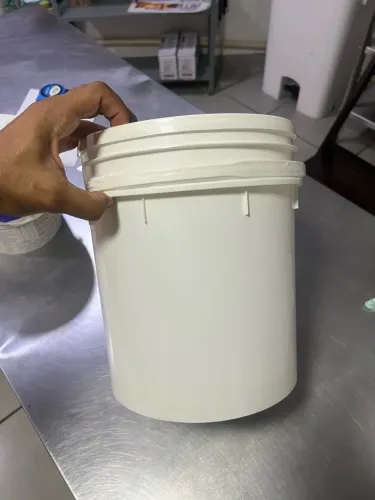 KIT COM 10 BALDES PLÁSTICOS ?USADOS?