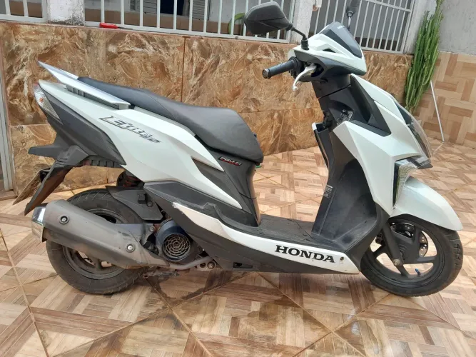 Vendo moto automática
