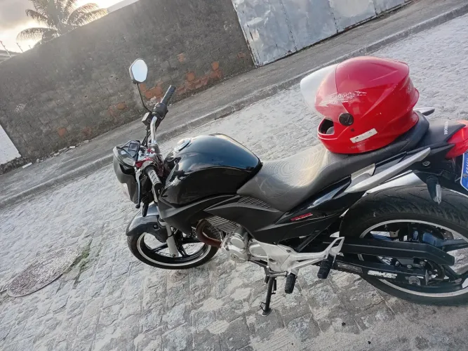 Cb 300
