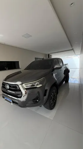 Toyota Hilux CD SRX Plus 4X4 2.8 TDI Die. Aut. 2024