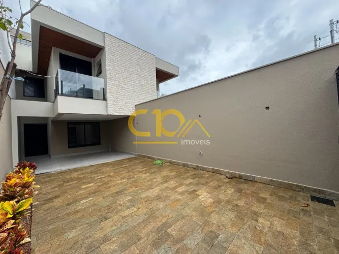 LINDA CASA GEMINADA NO BAIRRO: JARAGUÁ