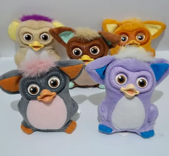 Furby Pelúcias McDonald's 2006(Leia a descrição)