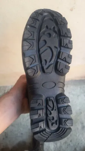 Vendo bota nova tamanho 41