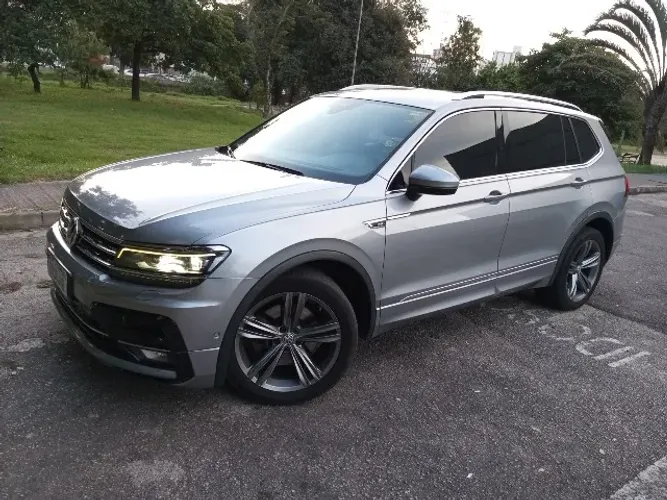 Volkswagen Tiguan Allspac R-line 350 TSI 2.0 4X4 2019