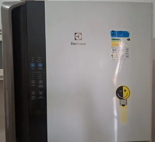 Geladeira electrolux 431 litros ótimo estado R$2.200,00