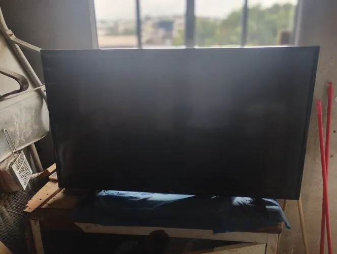 Tv com defeito para uso de peças