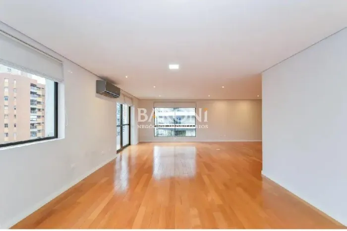 Baroni Imóveis, imobiliária em Moema, especializada em compra e venda de imóveis residenci