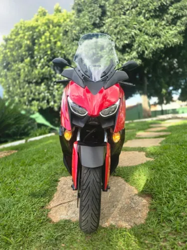 Yamaha XMAX 2022/2023 Vermelha | 14.800 km | IPVA 2026 Pago | Impecável
