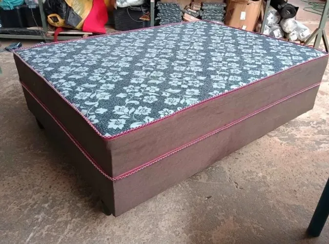 Cama de casal com molas (novo)
