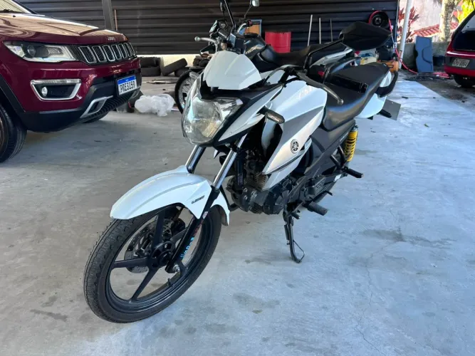 Fazer 150 2019 branca outra vermelha 2024