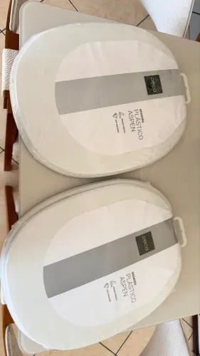 1 assento pra vaso sanitário