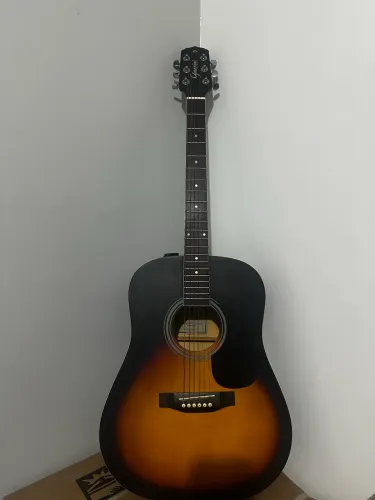 Violão giannini