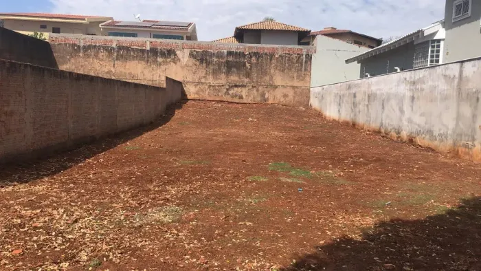 Terreno no Bairro Vila Rosa Pires