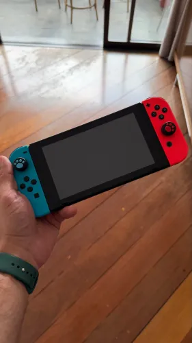 Nintendo Switch completo + Caixa