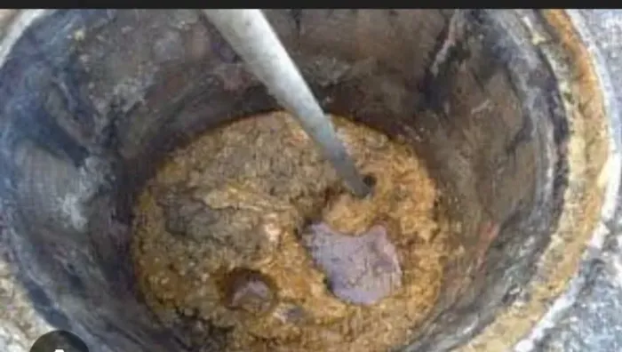 Limpeza em caixa de gordura em geral