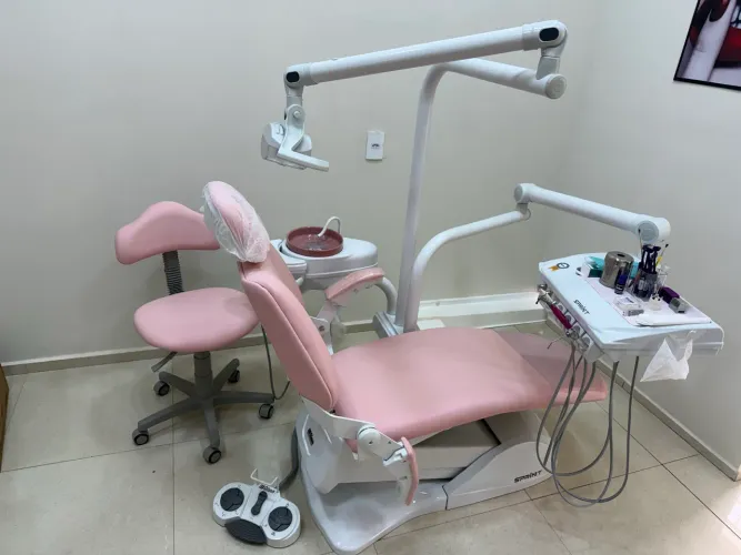 Cadeira odontológica da marca Olsen semi nova.