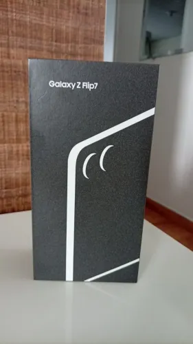 Z FLIP 7 - 12GB/256GB - AMOLED 2X - 120HZ - GALAXY IA - 4300MAH - 25W