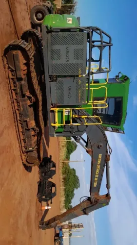 ESTEIRA JOHN DEERE 2144G 25T