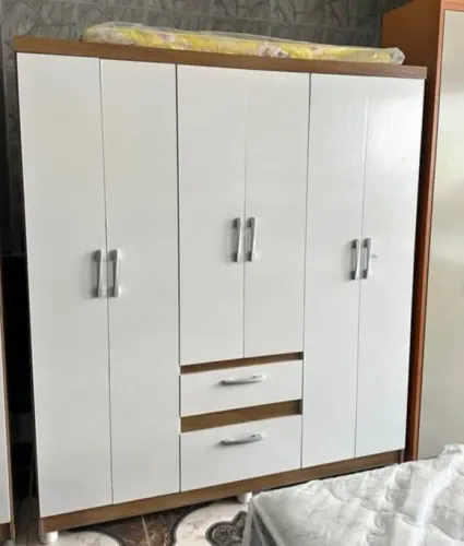 Guarda roupa 6 portas Mdf