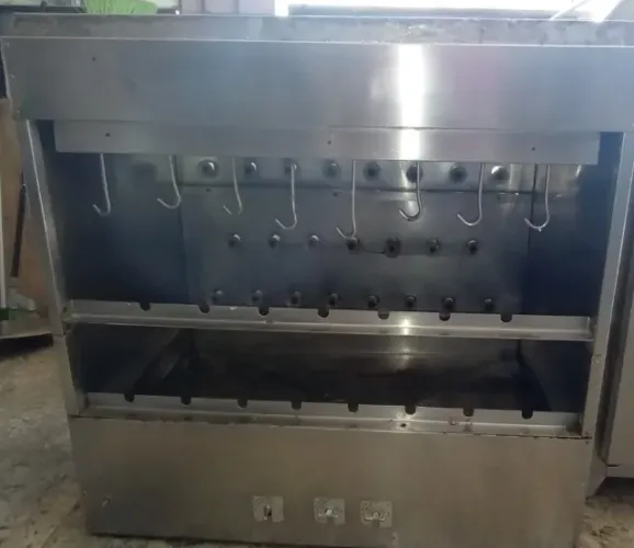 Churrasqueira em inox a gás