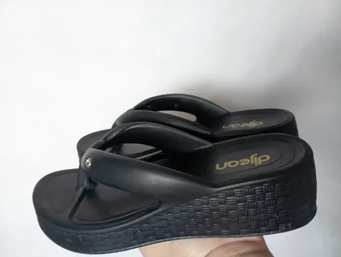 Brecho- Chinelo Tamanco Feminino Djean Nuvem Anabela