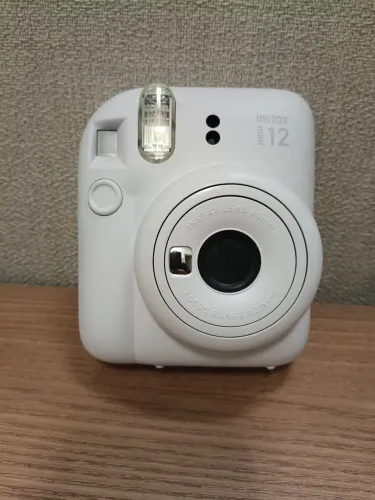 Câmera instax mini12