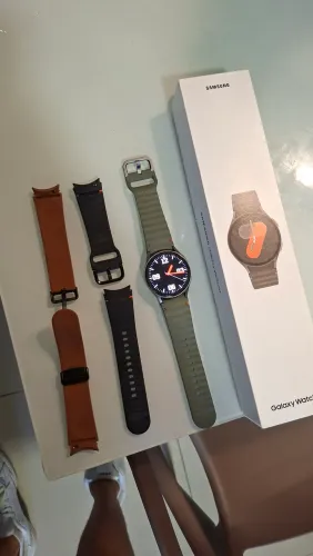 Samsung galaxy watch 7 com 3 pulseiras perfeito