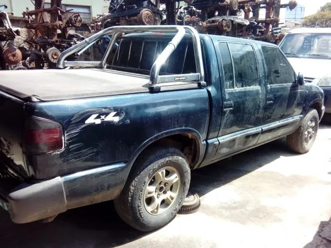 Sucata S10 98/99 Luxe 2.5 D 4X4 (Venda de Peças)
