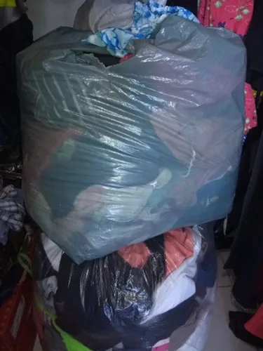 Roupas para bazar