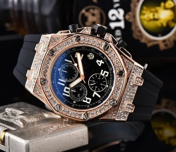 Relógio Audemars Piquet cravejado rosé