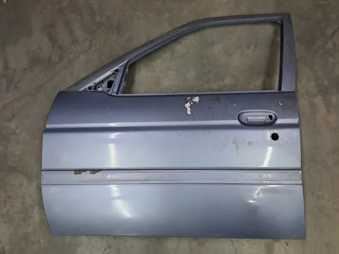 Porta dianteira esquerda Ford Escort SW
