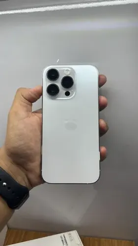 iPhone 14 Pro silver