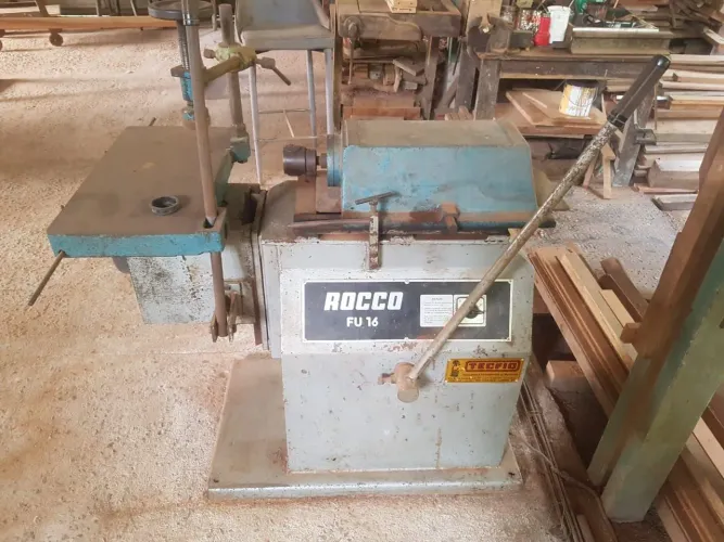 Furadeira Rocco FU 16