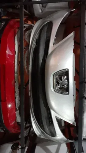 Peugeot  207 ano 2012 parachoque dianteiro completo
