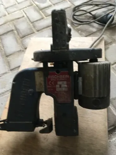 Máquina de costurar sacaria