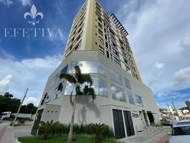 Lindíssimo apartamento 2 suítes, muito bem mobiliado para locação no Ed Aron