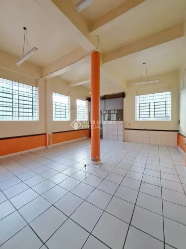 Loja pronta para restaurante, 90m2 ponto estratégico funcionando a 20 anos bairro Floresta