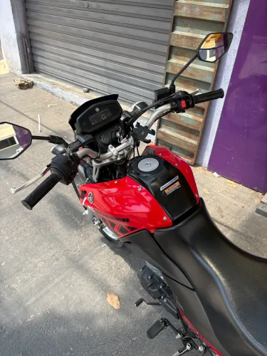 Crosser 24/24 novinha primeiro a olhar leva