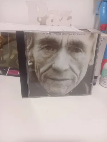 CD THE CURE STARING AT THE SEA