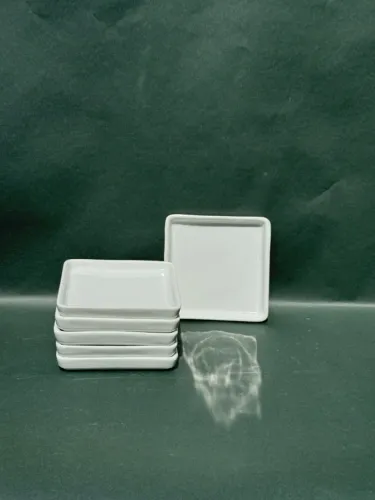 6 Mini Pratos Quadrados de Porcelana