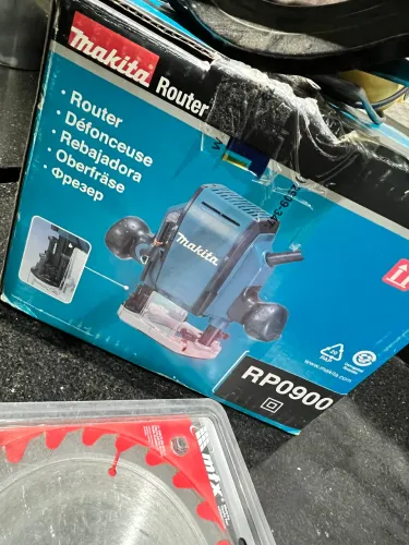 Tupia Makita RP0900 + Serra 