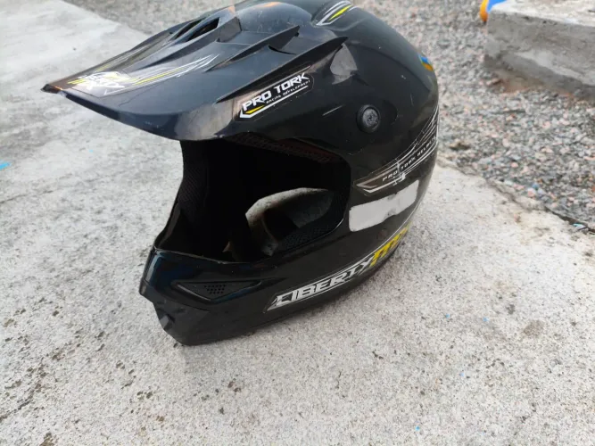 Capacete