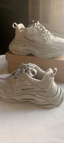 Tênis clássico belenciaga