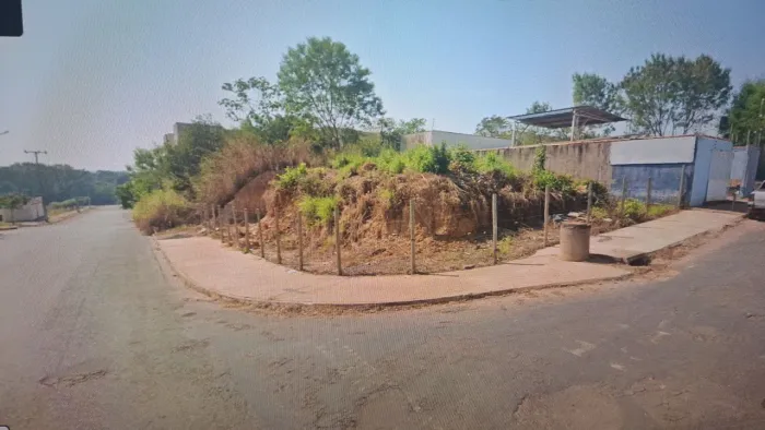 TERRENO ESQUINA PARQUE DAS NACOES 394 M2