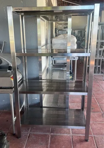 ESTANTE EM AÇO INOX // ESTACAO DE MASSAS // BALCÃO SELF SERVICE // BANCADAS EM AÇO INOX 
