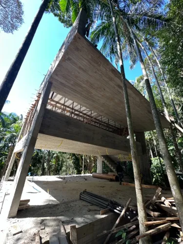 Fundação e estruturas de casas e prédios