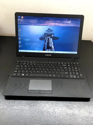 Notebook Samsung Essentials NP300E5K-KF1BR