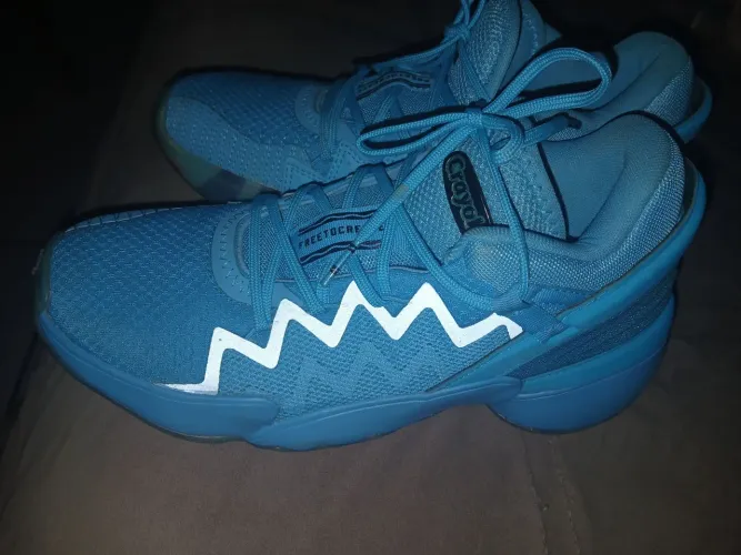 Tenis adidas impotado