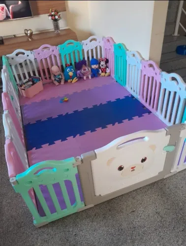 Cercadinho chiqueirinho modular infantil. 18 peças.